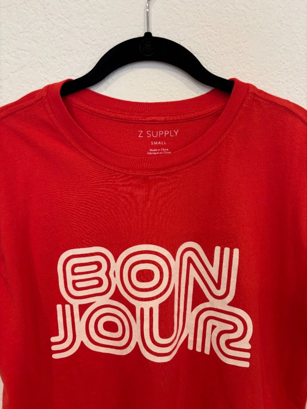 Womenβs Z Supply Bonjour Boyfriend Tee, Red, Small